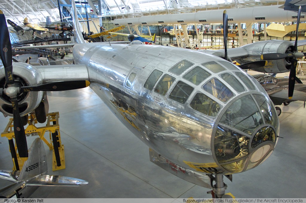 Boeing B-29 Superfortress United States Army Air Forces (USAAF) 44-86292 NASM Udvar Hazy Center Chantilly, VA 2014-05-28 � Karsten Palt, ID 10231 Boeing B-29 Superfortress United States Army Air Forces (USAAF) 44-86292 NASM Udvar Hazy Center Chantilly, VA 2014-05-28 � Karsten Palt, ID 10231
