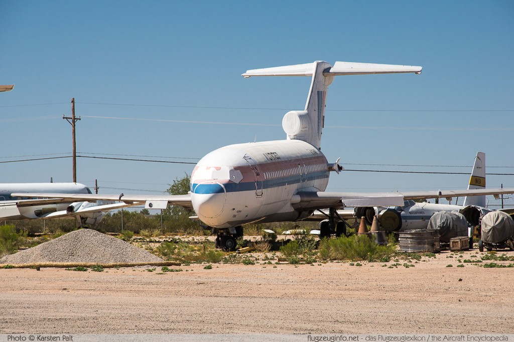 Boeing 727-22 United Airlines N7004U 18296 / 5 Pima Air and Space Museum Tucson, AZ 2015-06-03 � Karsten Palt, ID 10904 Boeing 727-22 United Airlines N7004U 18296 / 5 Pima Air and Space Museum Tucson, AZ 2015-06-03 � Karsten Palt, ID 10904