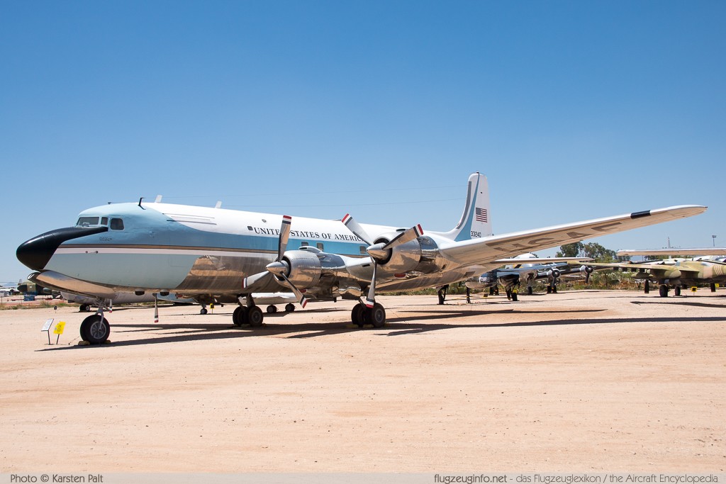 Douglas VC-118A (DC-6A) United States Air Force (USAF) 53-3240 44611 / 531 Pima Air and Space Museum Tucson, AZ 2015-06-03 � Karsten Palt, ID 11007 Douglas VC-118A (DC-6A) United States Air Force (USAF) 53-3240 44611 / 531 Pima Air and Space Museum Tucson, AZ 2015-06-03 � Karsten Palt, ID 11007
