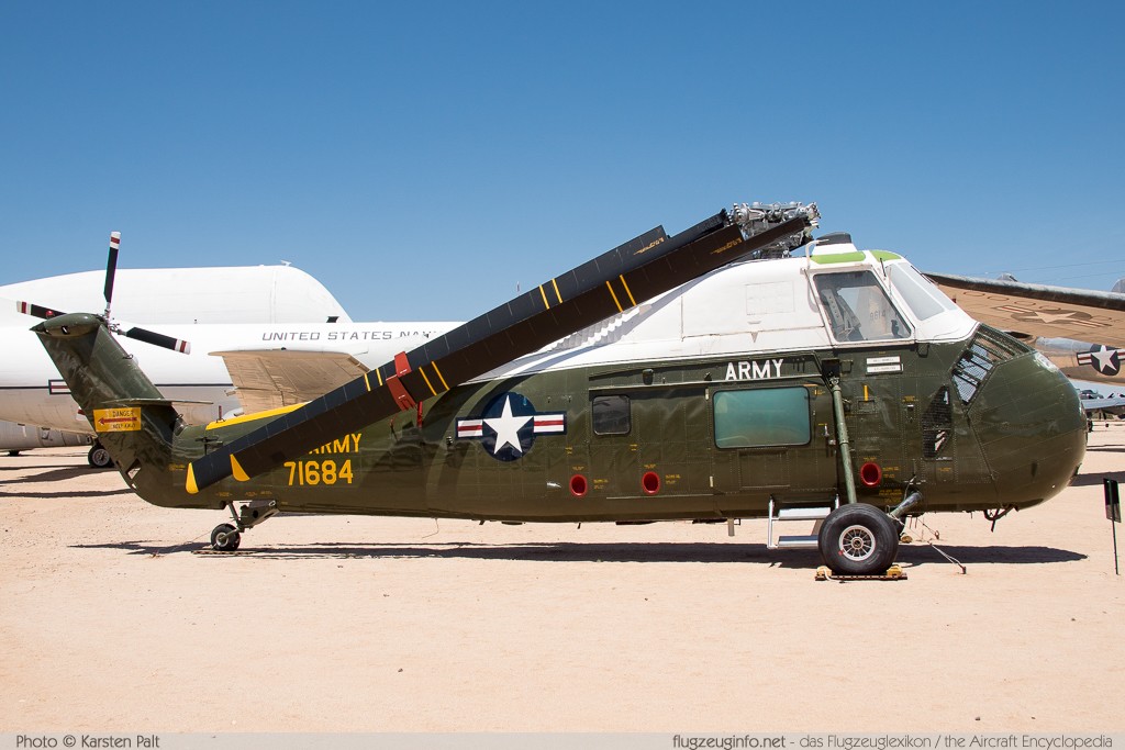 Sikorsky VH-34C Choctaw United States Army 57-1684 58-0790 Pima Air and Space Museum Tucson, AZ 2015-06-03 � Karsten Palt, ID 11203 Sikorsky VH-34C Choctaw United States Army 57-1684 58-0790 Pima Air and Space Museum Tucson, AZ 2015-06-03 � Karsten Palt, ID 11203