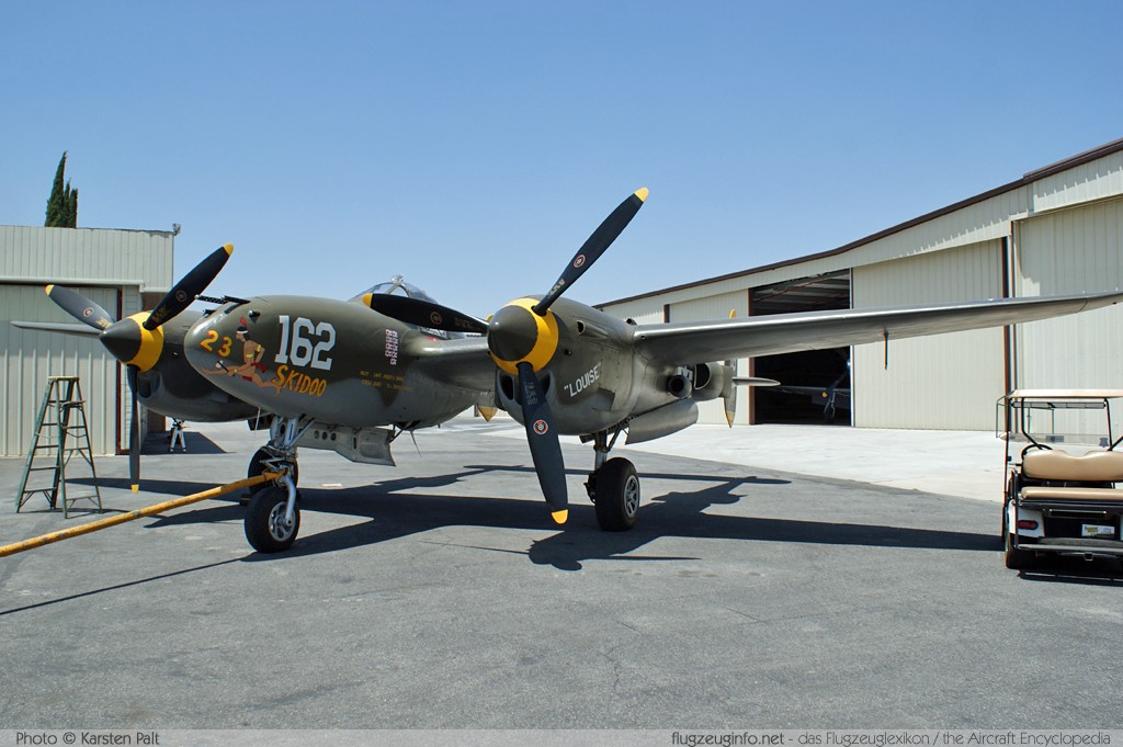 Lockheed P-38J Lightning NX138AM 422-4318 Planes of Fame Aircraft Museum Chino, CA 2012-06-12 � Karsten Palt, ID 6122 Lockheed P-38J Lightning NX138AM 422-4318 Planes of Fame Aircraft Museum Chino, CA 2012-06-12 � Karsten Palt, ID 6122