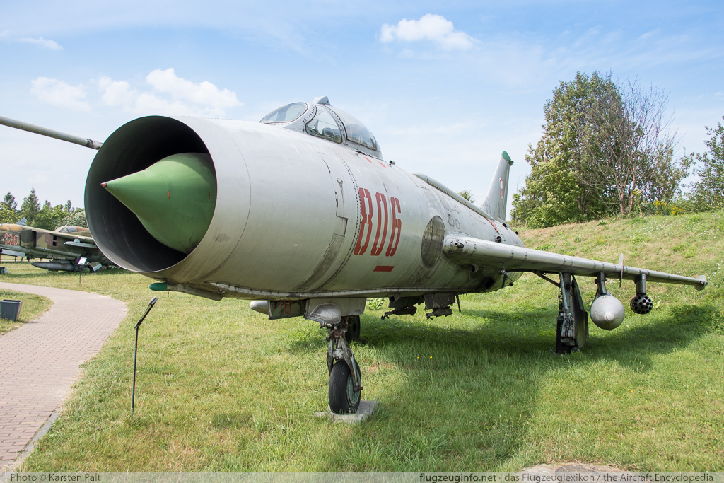Suchoi Su-7BKL Polish Air Force 806 7806 Polish Aviation Museum Krakow 2015-08-22 � Karsten Palt, ID 11677