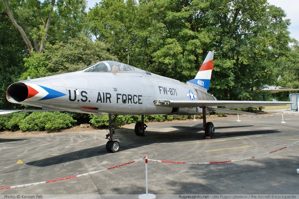 North American F-100D Super Sabre United States Air Force (USAF) 54-2265 223-145 Militaire Luchtvaart Museum Soesterberg 2009-06-25 � Karsten Palt, ID 2465 North American F-100D Super Sabre United States Air Force (USAF) 54-2265 223-145 Militaire Luchtvaart Museum Soesterberg 2009-06-25 � Karsten Palt, ID 2465