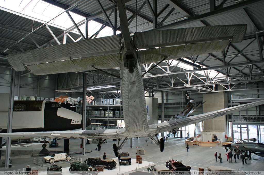CASA 352L (Junkers Ju 52/3m) Spanish Air Force T.2B-209 100 Technik Museum Speyer 2009-04-02 � Karsten Palt, ID 1705 CASA 352L (Junkers Ju 52/3m) Spanish Air Force T.2B-209 100 Technik Museum Speyer 2009-04-02 � Karsten Palt, ID 1705