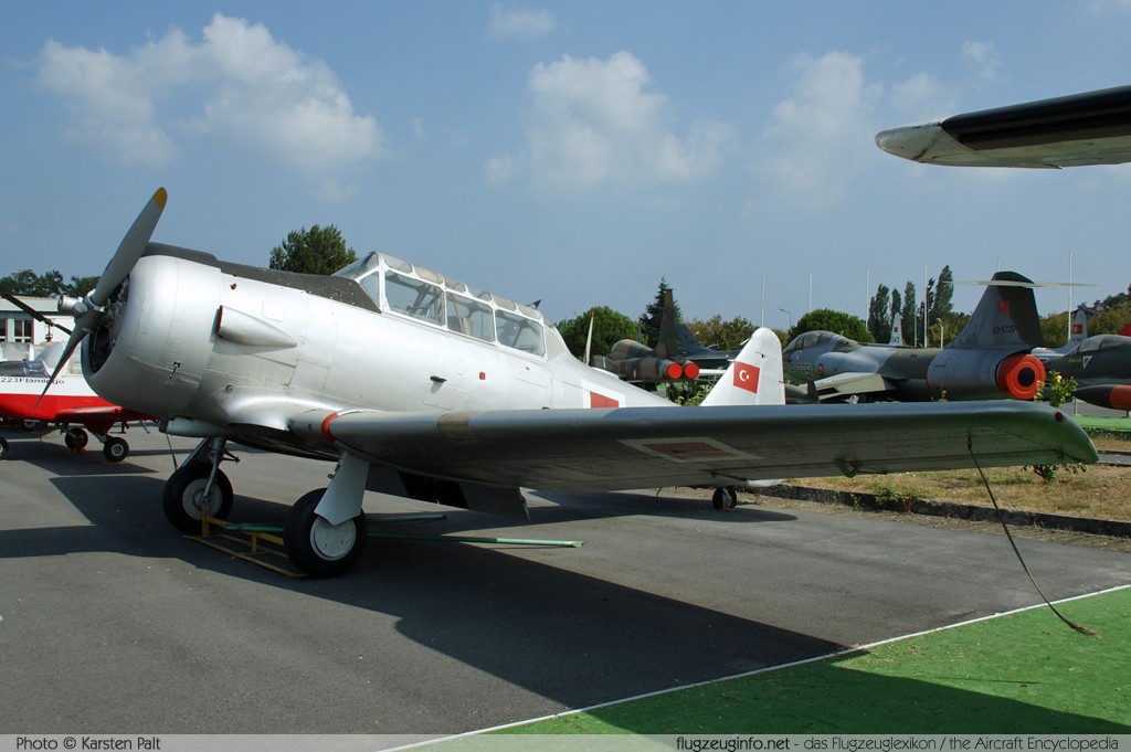 North American AT-6G Texan Turkish Air Force 7504 182-266 Turkish Air Force Museum Yesilkoy, Istanbul 2013-08-16 � Karsten Palt, ID 7585 North American AT-6G Texan Turkish Air Force 7504 182-266 Turkish Air Force Museum Yesilkoy, Istanbul 2013-08-16 � Karsten Palt, ID 7585