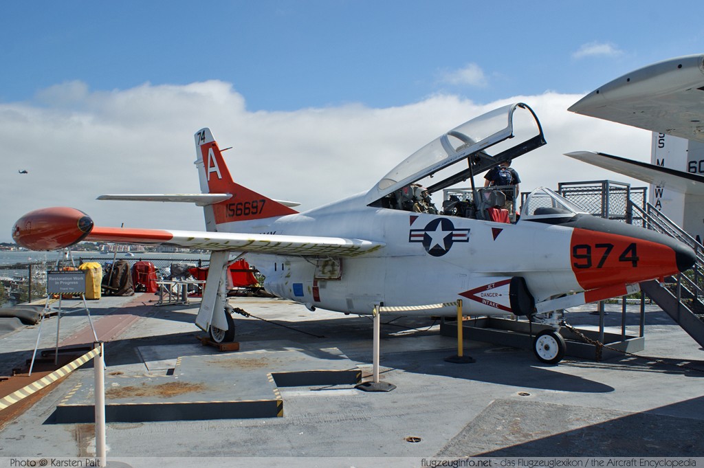 North American T-2C Buckeye United States Navy 156697 318-12 USS Midway Aircraft Carrier Museum San Diego, CA 2012-06-13 � Karsten Palt, ID 6233 North American T-2C Buckeye United States Navy 156697 318-12 USS Midway Aircraft Carrier Museum San Diego, CA 2012-06-13 � Karsten Palt, ID 6233