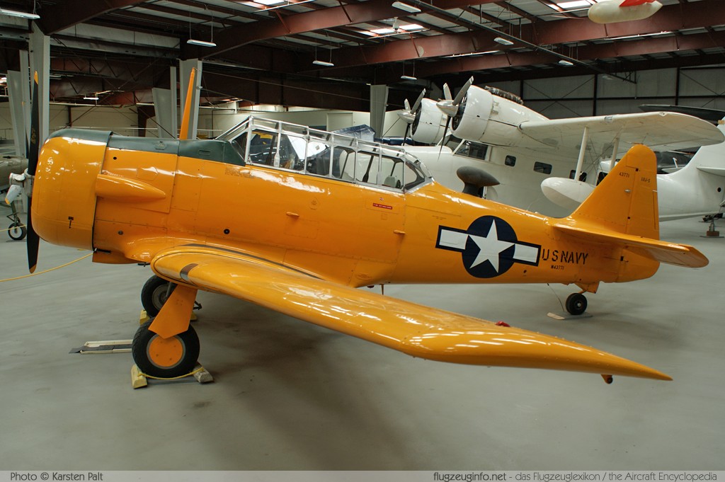 North American SNJ-5 (AT-6D)  N43771 88-15762 Yanks Air Museum Chino, CA 2012-06-12 � Karsten Palt, ID 6335