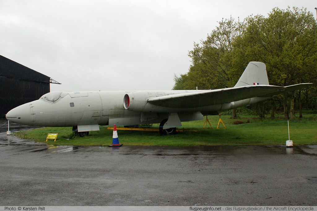 BAC / English Electric Canberra T.4 Royal Air Force WH846 EEP71290 Yorkshire Air Museum Elvington 2013-05-18 � Karsten Palt, ID 7020 BAC / English Electric Canberra T.4 Royal Air Force WH846 EEP71290 Yorkshire Air Museum Elvington 2013-05-18 � Karsten Palt, ID 7020