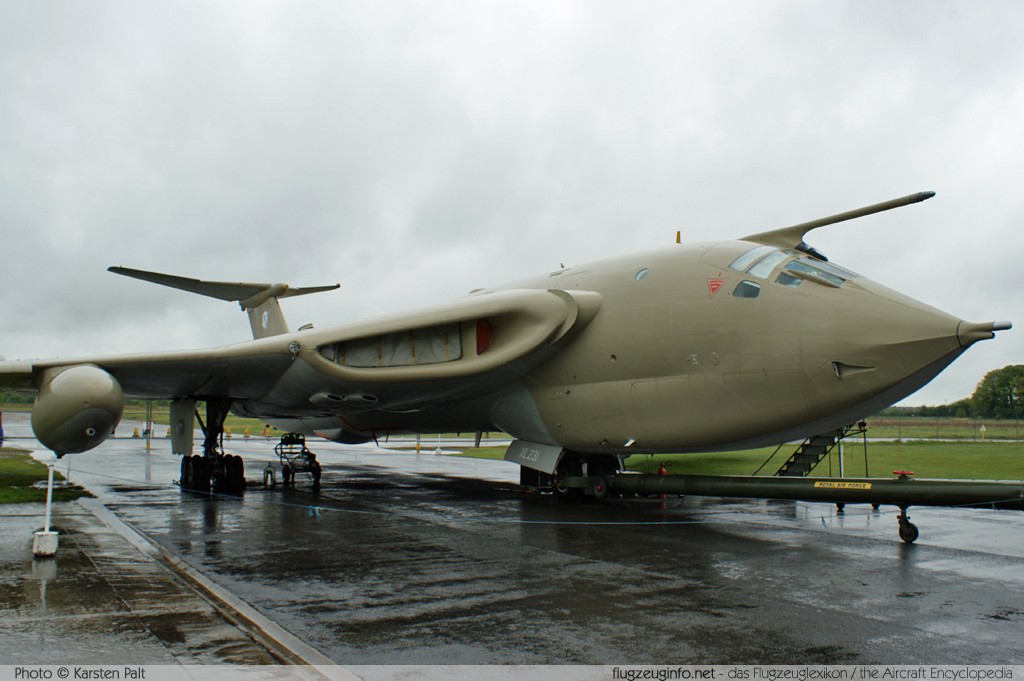Handley Page H.P.80 Victor K2 Royal Air Force XL231 Yorkshire Air Museum Elvington 2013-05-18 � Karsten Palt, ID 7036 Handley Page H.P.80 Victor K2 Royal Air Force XL231 Yorkshire Air Museum Elvington 2013-05-18 � Karsten Palt, ID 7036