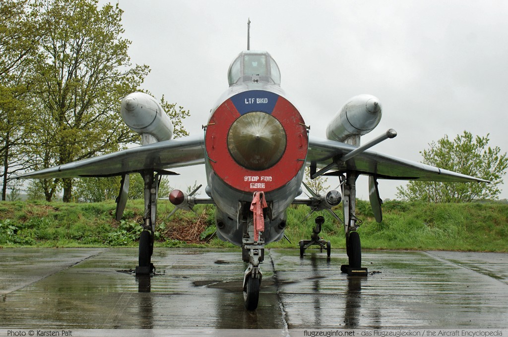 BAC / English Electric Lightning F.6 Royal Air Force XS903 95249 Yorkshire Air Museum Elvington 2013-05-18 � Karsten Palt, ID 7043 BAC / English Electric Lightning F.6 Royal Air Force XS903 95249 Yorkshire Air Museum Elvington 2013-05-18 � Karsten Palt, ID 7043