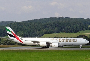 Airbus A340-541, Emirates, A6-ERH, c/n 611 © Mike Vallentin