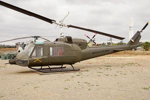 Bell 204 UH-1B Iroquois United States Army 62-12537 688 © Karsten Palt