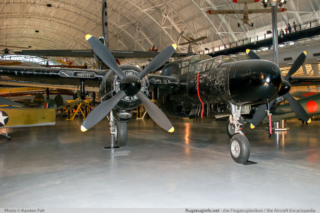 Northrop P-61 Black Widow - Specifications - Technical Data / Description