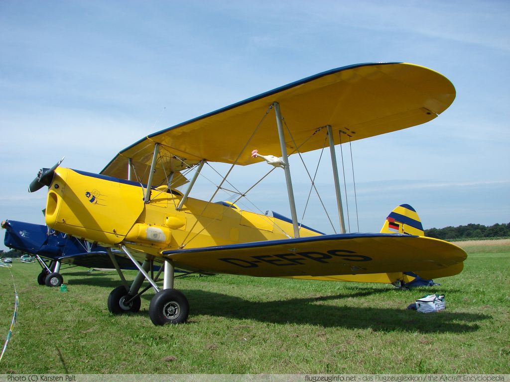 Stampe-Vertongen SV-4C Stampe-Formation D-EFPS 415 Flugtag Nordholz 2007 Nordholz-Spieka (EDXN) 2007-07-14 � Karsten Palt, ID 394 Stampe-Vertongen SV-4C Stampe-Formation D-EFPS 415 Flugtag Nordholz 2007 Nordholz-Spieka (EDXN) 2007-07-14 � Karsten Palt, ID 394