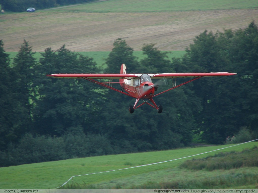 Piper J-3C-65 (L-4H) Cub D-EDMU 5082 Oldtimer-Fliegertreffen 2007 Kirchheim unter Teck - Hahnweide (EDST) 2007-09-08 � Karsten Palt, ID 528 Piper J-3C-65 (L-4H) Cub D-EDMU 5082 Oldtimer-Fliegertreffen 2007 Kirchheim unter Teck - Hahnweide (EDST) 2007-09-08 � Karsten Palt, ID 528