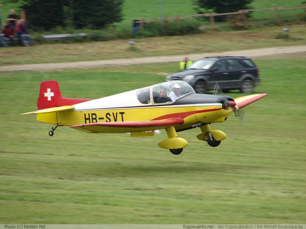 Jodel - Uetz Jodel U2V HB-SVT 23 Oldtimer-Fliegertreffen 2007 Kirchheim unter Teck - Hahnweide (EDST) 2007-09-08 � Karsten Palt, ID 595 Jodel - Uetz Jodel U2V HB-SVT 23 Oldtimer-Fliegertreffen 2007 Kirchheim unter Teck - Hahnweide (EDST) 2007-09-08 � Karsten Palt, ID 595