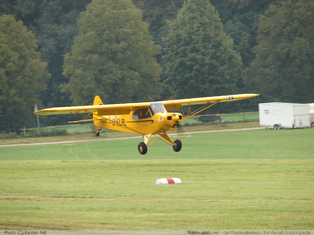 Piper PA-18-135 Super Cub D-ELBL 18-3944 Oldtimer-Fliegertreffen 2007 Kirchheim unter Teck - Hahnweide (EDST) 2007-09-08 � Karsten Palt, ID 543 Piper PA-18-135 Super Cub D-ELBL 18-3944 Oldtimer-Fliegertreffen 2007 Kirchheim unter Teck - Hahnweide (EDST) 2007-09-08 � Karsten Palt, ID 543