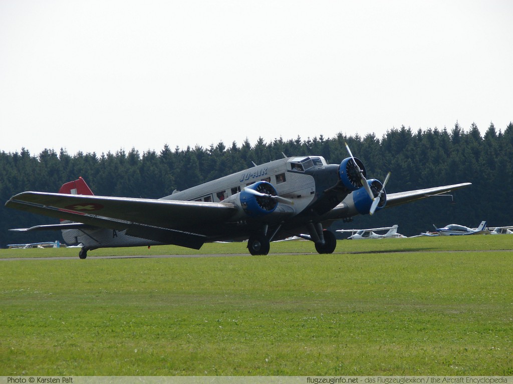 Junkers Ju 52/3m g4e JU-Air HB-HOT 6595 Flugtag Breitscheid 2008 Breitscheid (EDGB) 2008-08-17 � Karsten Palt, ID 1359
