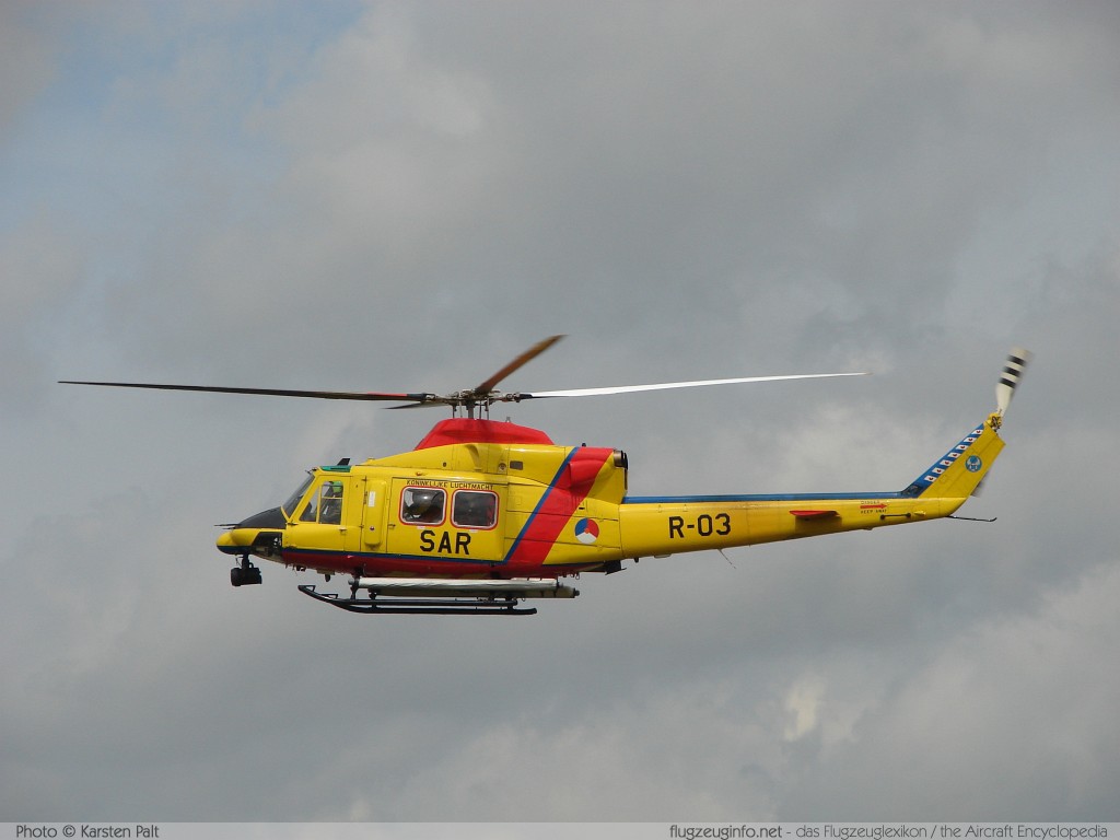 Agusta-Bell AB412SP Royal Netherlands AF / Koninklijke Luchtmacht R-03 25641 Open Dagen Koninklijke Luchtmacht 2008 Leeuwarden (EHLW / LHW) 2008-06-20 � Karsten Palt, ID 921