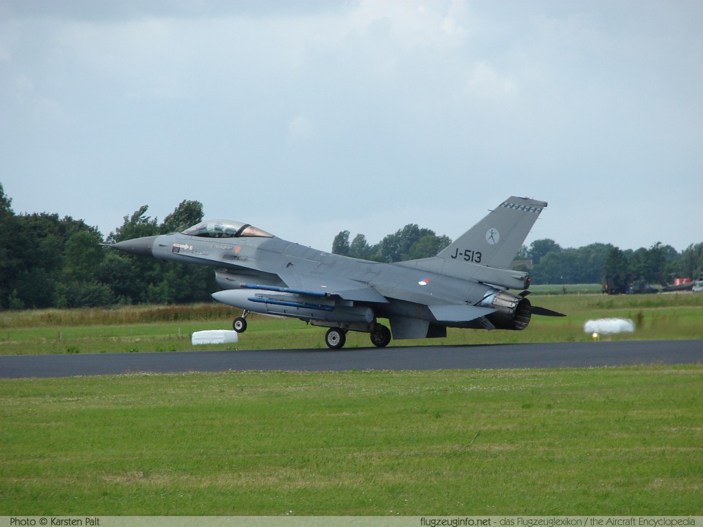 General Dynamics / Lockheed Martin F-16AM Royal Netherlands AF / Koninklijke Luchtmacht J-513 6D-152 Open Dagen Koninklijke Luchtmacht 2008 Leeuwarden (EHLW / LHW) 2008-06-20 � Karsten Palt, ID 881 General Dynamics / Lockheed Martin F-16AM Royal Netherlands AF / Koninklijke Luchtmacht J-513 6D-152 Open Dagen Koninklijke Luchtmacht 2008 Leeuwarden (EHLW / LHW) 2008-06-20 � Karsten Palt, ID 881
