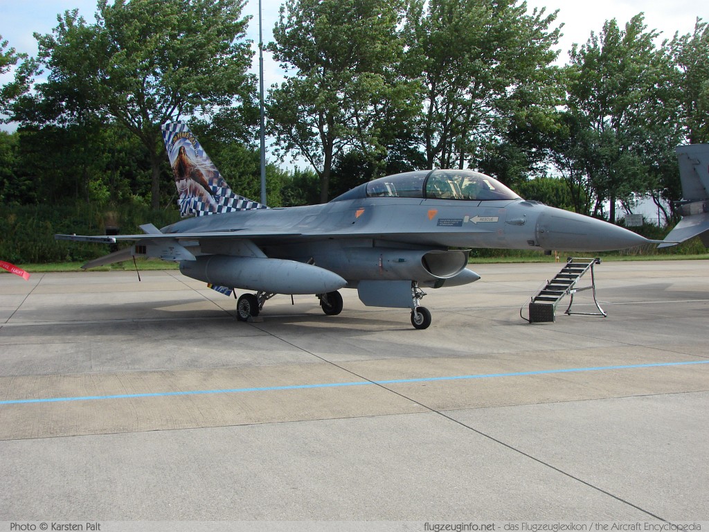 General Dynamics / Lockheed Martin F-16BM Belgian Air Component FB-18 6J-18 Open Dagen Koninklijke Luchtmacht 2008 Leeuwarden (EHLW / LHW) 2008-06-20 � Karsten Palt, ID 867 General Dynamics / Lockheed Martin F-16BM Belgian Air Component FB-18 6J-18 Open Dagen Koninklijke Luchtmacht 2008 Leeuwarden (EHLW / LHW) 2008-06-20 � Karsten Palt, ID 867