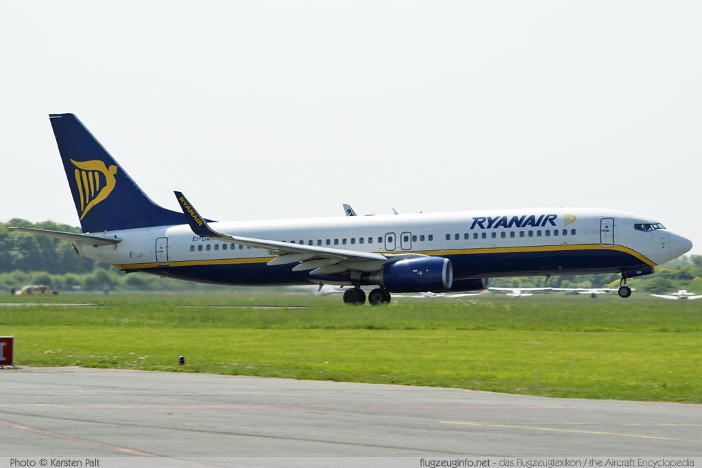 Boeing 737-8AS (wl) Ryanair EI-DAH 33546 / 1269 Flugtag Bremen 2009 Bremen (EDDW / BRE) 2009-05-10 � Karsten Palt, ID 2122 Boeing 737-8AS (wl) Ryanair EI-DAH 33546 / 1269 Flugtag Bremen 2009 Bremen (EDDW / BRE) 2009-05-10 � Karsten Palt, ID 2122