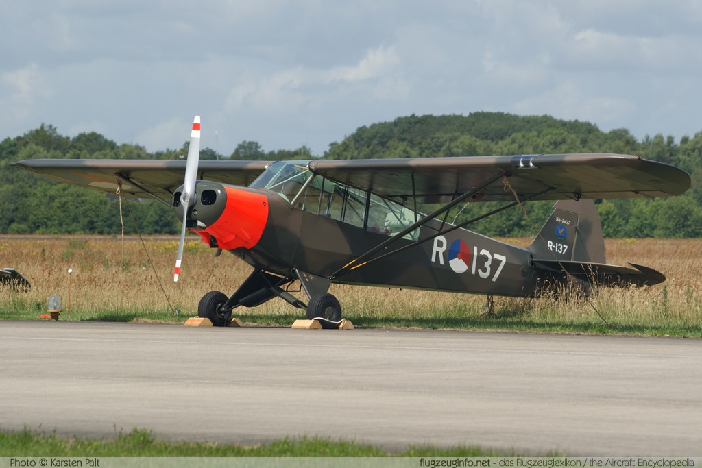 Piper PA-18-135 Super Cub (U-7B) Koninklijke Luchtmacht Historische Vlucht PH-PSC 18-3827 Luchtmachtdagen 2009 Volkel (EHVK / UDE) 2009-06-19 � Karsten Palt, ID 2354 Piper PA-18-135 Super Cub (U-7B) Koninklijke Luchtmacht Historische Vlucht PH-PSC 18-3827 Luchtmachtdagen 2009 Volkel (EHVK / UDE) 2009-06-19 � Karsten Palt, ID 2354
