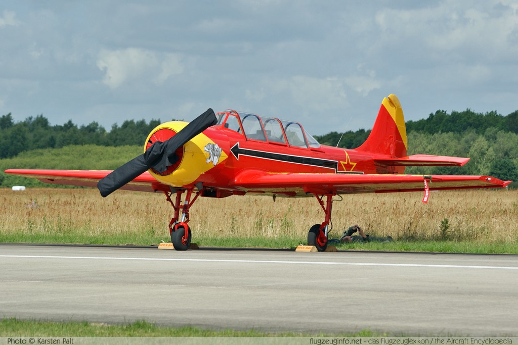 Yakovlev / Jakowlew Yak-52 / Jak-52 RA-3085K 844007 Luchtmachtdagen 2009 Volkel (EHVK / UDE) 2009-06-19 � Karsten Palt, ID 2358 Yakovlev / Jakowlew Yak-52 / Jak-52 RA-3085K 844007 Luchtmachtdagen 2009 Volkel (EHVK / UDE) 2009-06-19 � Karsten Palt, ID 2358