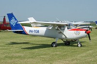 Cessna-Reims F152, Noord Nederlandse Aero Club Eelde, PH-TGB, c/n F15201742,© Karsten Palt, 2009