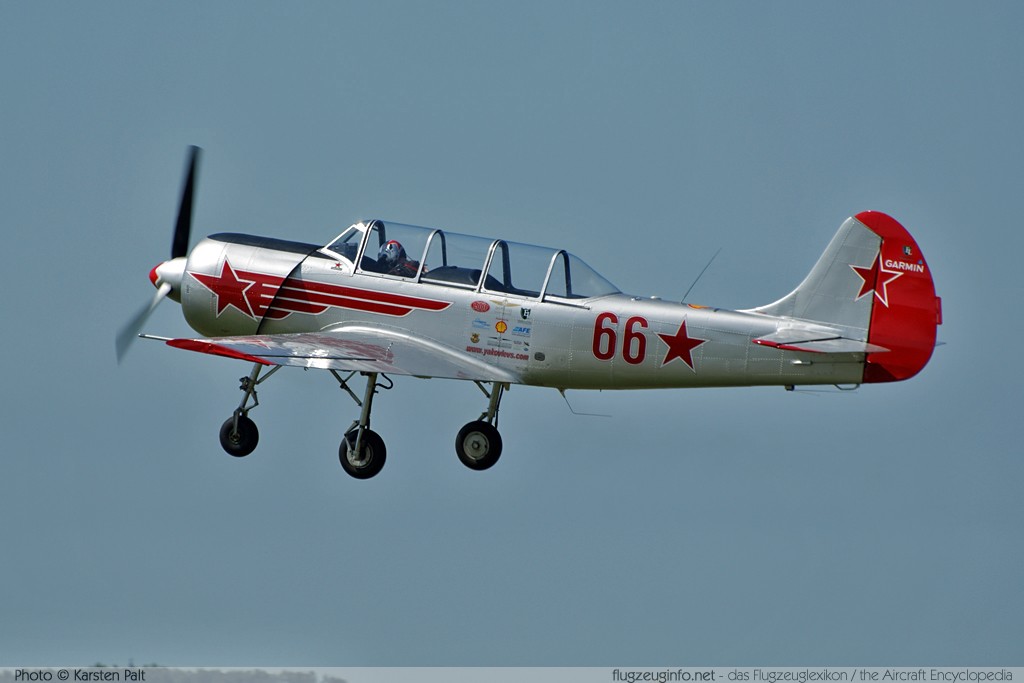 Yakovlev / Jakowlew Yak-52 / Jak-52 The Yakovlevs G-YAKN 855905 Oostwold Airport Airshow 2009 Oostwold - Groningen Airport (EHOW) 2009-06-01 � Karsten Palt, ID 2198 Yakovlev / Jakowlew Yak-52 / Jak-52 The Yakovlevs G-YAKN 855905 Oostwold Airport Airshow 2009 Oostwold - Groningen Airport (EHOW) 2009-06-01 � Karsten Palt, ID 2198
