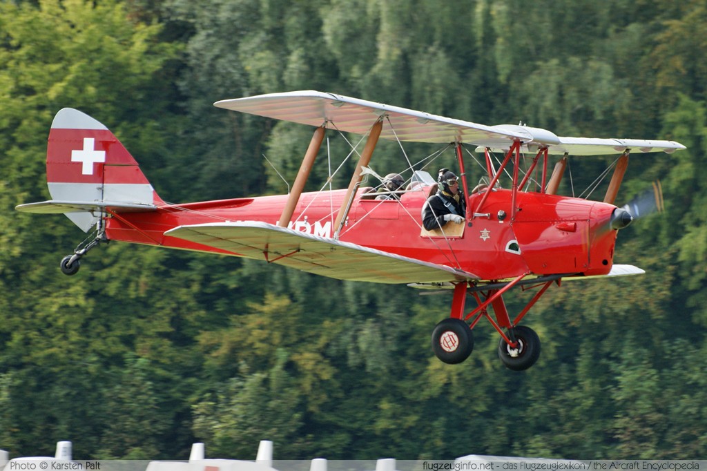 De Havilland DH 82A Tiger Moth II HB-UPM DHNZ 135R Oldtimer-Fliegertreffen 2009 Kirchheim unter Teck - Hahnweide (EDST) 2009-09-05 � Karsten Palt, ID 2715 De Havilland DH 82A Tiger Moth II HB-UPM DHNZ 135R Oldtimer-Fliegertreffen 2009 Kirchheim unter Teck - Hahnweide (EDST) 2009-09-05 � Karsten Palt, ID 2715