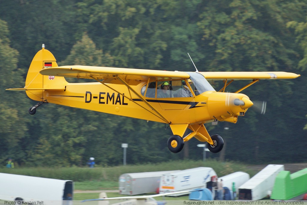 Piper PA-18-150 Super Cub D-EMAL 18-09023 Oldtimer-Fliegertreffen 2009 Kirchheim unter Teck - Hahnweide (EDST) 2009-09-05 � Karsten Palt, ID 2634 Piper PA-18-150 Super Cub D-EMAL 18-09023 Oldtimer-Fliegertreffen 2009 Kirchheim unter Teck - Hahnweide (EDST) 2009-09-05 � Karsten Palt, ID 2634