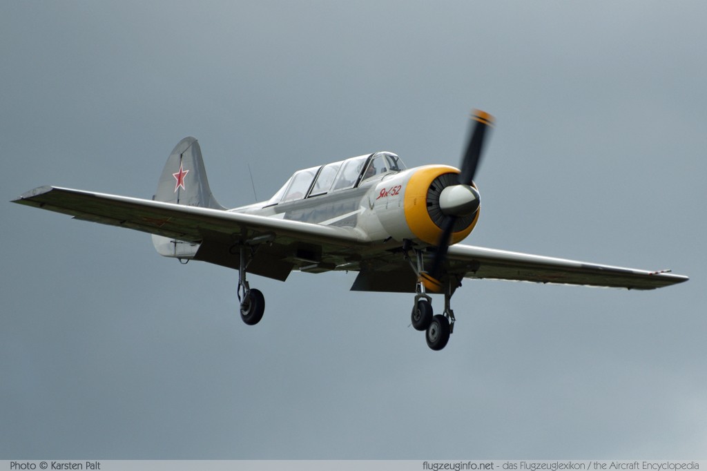 Yakovlev / Jakowlew Yak-52 / Jak-52 RA-3160K 844913 Oldtimer-Fliegertreffen 2009 Kirchheim unter Teck - Hahnweide (EDST) 2009-09-04 � Karsten Palt, ID 2588 Yakovlev / Jakowlew Yak-52 / Jak-52 RA-3160K 844913 Oldtimer-Fliegertreffen 2009 Kirchheim unter Teck - Hahnweide (EDST) 2009-09-04 � Karsten Palt, ID 2588