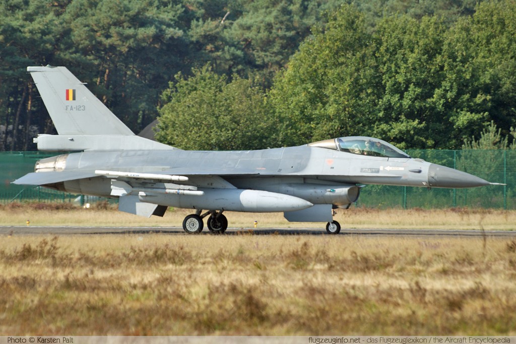 General Dynamics / Lockheed Martin F-16AM Belgian Air Component FA-123 6H-123 NATO Tigermeet 2009 Kleine Brogel (EBBL) 2009-09-23 � Karsten Palt, ID 2768 General Dynamics / Lockheed Martin F-16AM Belgian Air Component FA-123 6H-123 NATO Tigermeet 2009 Kleine Brogel (EBBL) 2009-09-23 � Karsten Palt, ID 2768