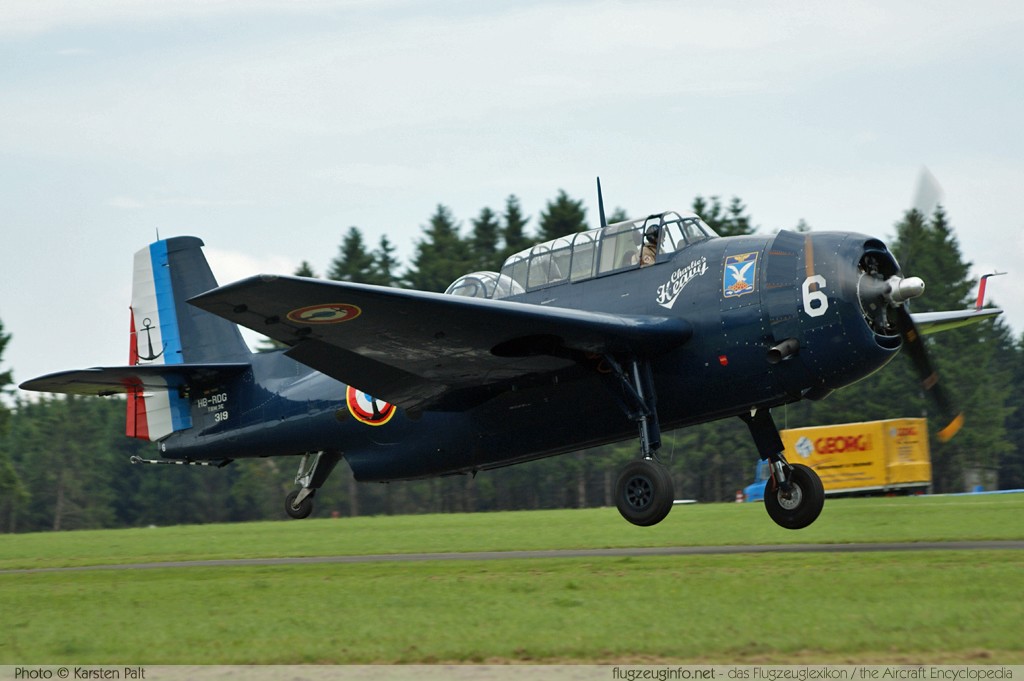 Grumman TBM-3R Avenger Association Charlies Heavy HB-RDG 53319 Flugtag Breitscheid 2010 Breitscheid (EDGB) 2010-08-22 � Karsten Palt, ID 4003 Grumman TBM-3R Avenger Association Charlies Heavy HB-RDG 53319 Flugtag Breitscheid 2010 Breitscheid (EDGB) 2010-08-22 � Karsten Palt, ID 4003