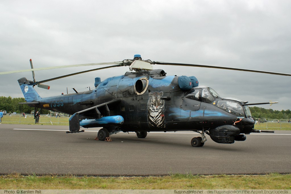 Mil Mi-24V Czech Air Force 7353 087353 Luchtmachtdagen 2010 Gilze-Rijen (EHGR) 2010-06-18 � Karsten Palt, ID 3329