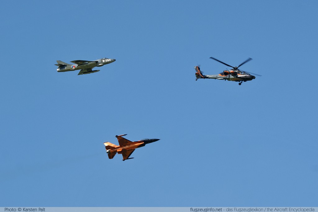 Luchtmachtdagen 2011 Leeuwarden (EHLW / LHW) 2011-09-16 � Karsten Palt, ID 5676 Luchtmachtdagen 2011 Leeuwarden (EHLW / LHW) 2011-09-16 � Karsten Palt, ID 5676