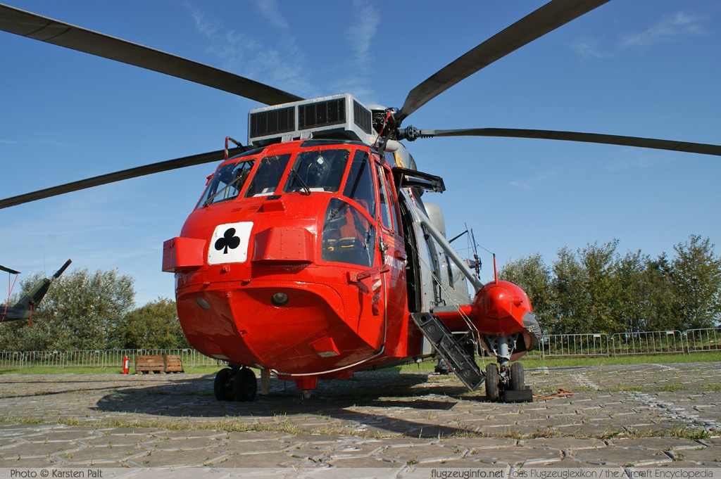 Westland Sea King HU5 Royal Navy ZA166 WA899 Luchtmachtdagen 2011 Leeuwarden (EHLW / LHW) 2011-09-16 � Karsten Palt, ID 5695 Westland Sea King HU5 Royal Navy ZA166 WA899 Luchtmachtdagen 2011 Leeuwarden (EHLW / LHW) 2011-09-16 � Karsten Palt, ID 5695