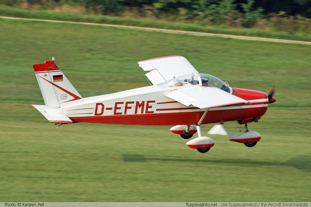 Bölkow Bo 208 Junior D-EFME 635 Oldtimer-Fliegertreffen 2013 Kirchheim unter Teck - Hahnweide (EDST) 2013-09-07 � Karsten Palt, ID 7396 Bölkow Bo 208 Junior D-EFME 635 Oldtimer-Fliegertreffen 2013 Kirchheim unter Teck - Hahnweide (EDST) 2013-09-07 � Karsten Palt, ID 7396