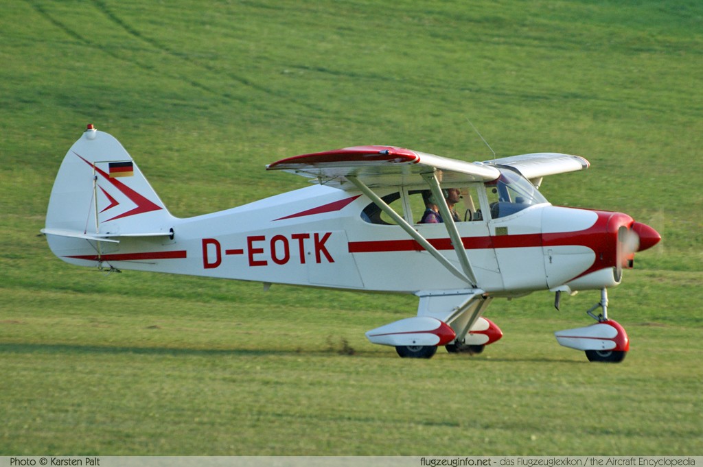 Piper PA-22-150 Tri Pacer  D-EOTK 22-2752 Oldtimer-Fliegertreffen 2013 Kirchheim unter Teck - Hahnweide (EDST) 2013-09-07 � Karsten Palt, ID 7470