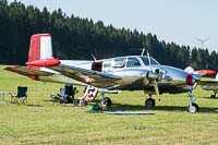 Beech B50 Twin Bonanza Quax - Verein z. Förd. von historischem Fluggerät N3670B CH-63 Flugtag Breitscheid 2015 Breitscheid (EDGB) 2015-08-30, Photo by: Karsten Palt