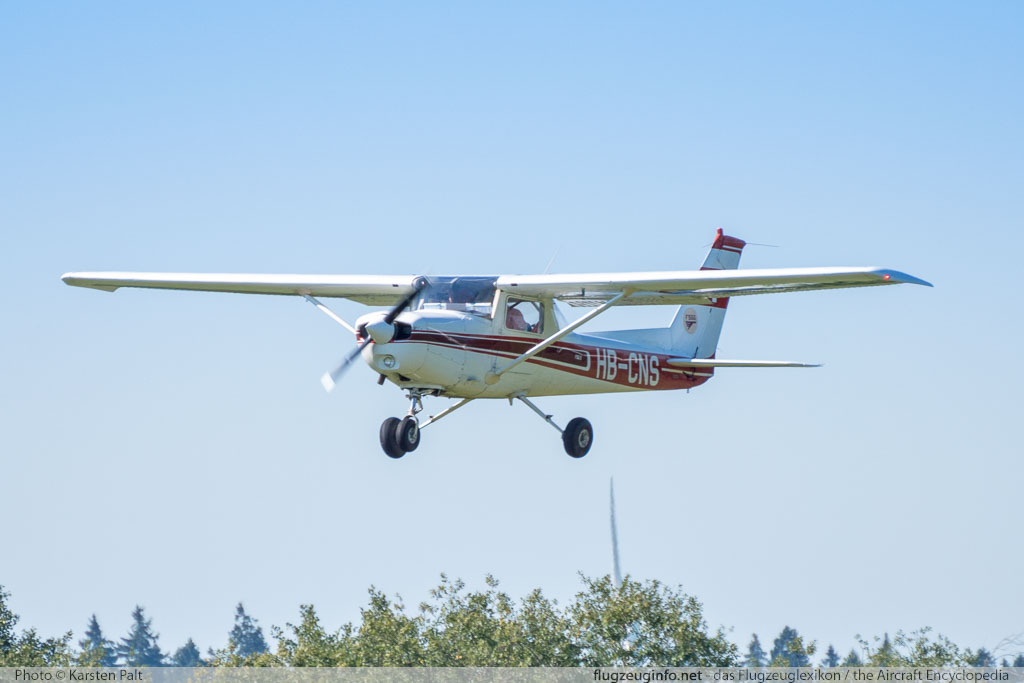 Cessna-Reims F152  HB-CNS 1741 Flugtag Breitscheid 2015 Breitscheid (EDGB) 2015-08-30 � Karsten Palt, ID 12092