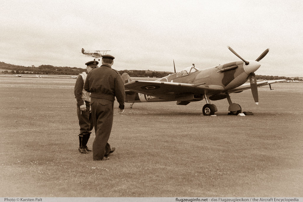 Supermarine Spitfire LF Mk.Vb (LF5B) The Fighter Collection G-LFVB CBAF/2403 Flying Legends 2016 Duxford Aerodrome (EGSU / QFO) 2016-07-10 � Karsten Palt, ID 13035 Supermarine Spitfire LF Mk.Vb (LF5B) The Fighter Collection G-LFVB CBAF/2403 Flying Legends 2016 Duxford Aerodrome (EGSU / QFO) 2016-07-10 � Karsten Palt, ID 13035