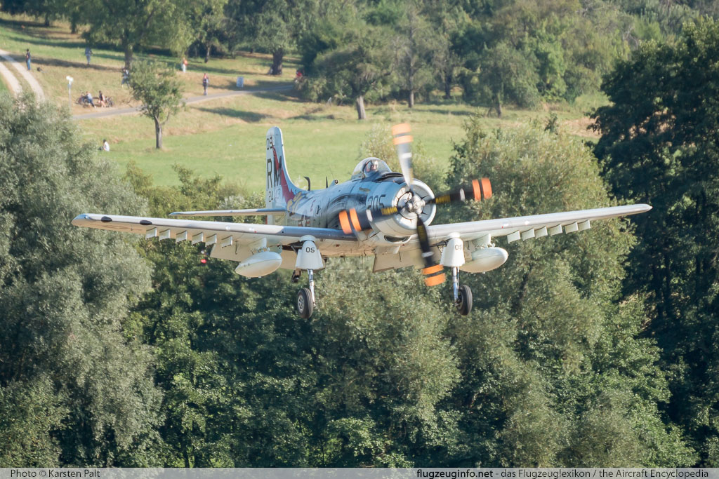 Douglas A-1D Skyraider (AD-4N) Amicale Jean-Baptiste Salis F-AZDP 7449 Oldtimer-Fliegertreffen 2016 Kirchheim unter Teck - Hahnweide (EDST) 2016-09-10 � Karsten Palt, ID 13408