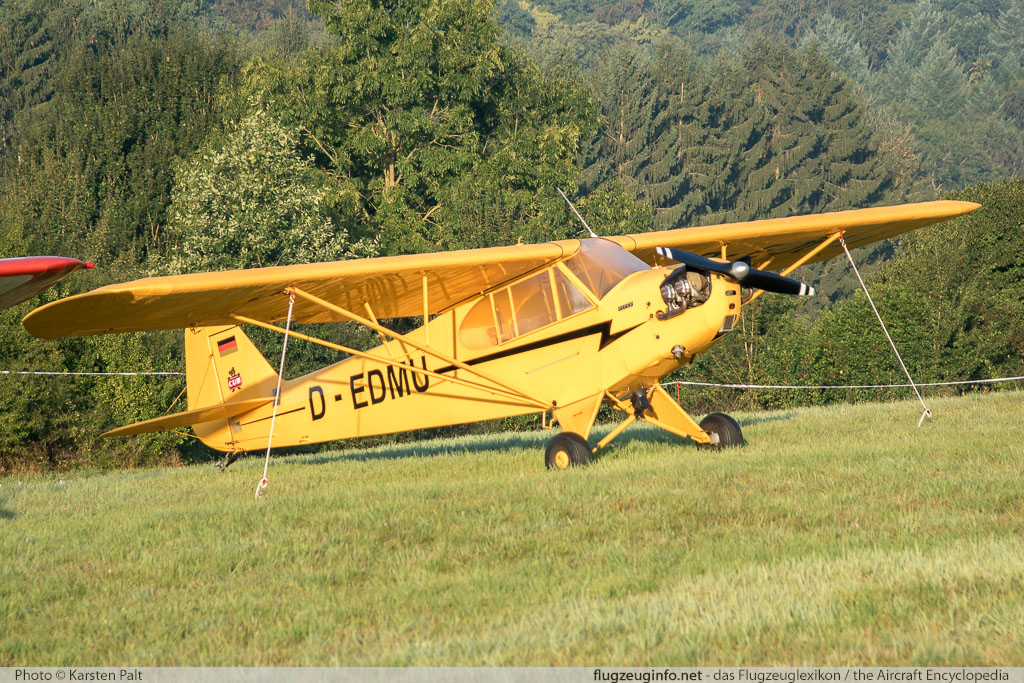 Piper J-3C-65 (L-4H) Cub  D-EDMU 5082 Oldtimer-Fliegertreffen 2016 Kirchheim unter Teck - Hahnweide (EDST) 2016-09-10 � Karsten Palt, ID 13516