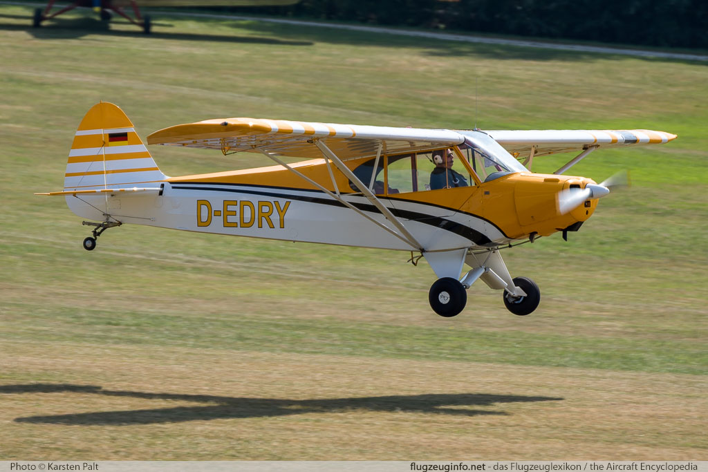 Piper PA-18-95 Super Cub D-EDRY 18-7194 Oldtimer-Fliegertreffen 2016 Kirchheim unter Teck - Hahnweide (EDST) 2016-09-10 � Karsten Palt, ID 13543 Piper PA-18-95 Super Cub D-EDRY 18-7194 Oldtimer-Fliegertreffen 2016 Kirchheim unter Teck - Hahnweide (EDST) 2016-09-10 � Karsten Palt, ID 13543