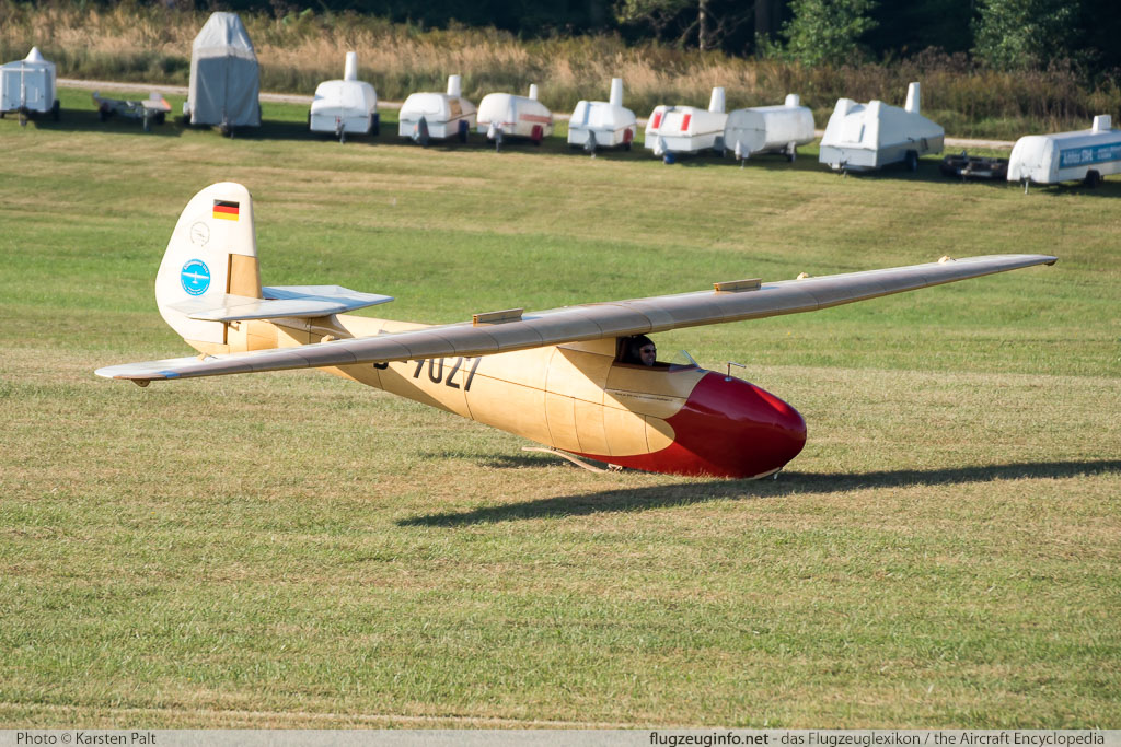Schleicher Rhönbussard D-9027 Oldtimer-Fliegertreffen 2016 Kirchheim unter Teck - Hahnweide (EDST) 2016-09-10 � Karsten Palt, ID 13572 Schleicher Rhönbussard D-9027 Oldtimer-Fliegertreffen 2016 Kirchheim unter Teck - Hahnweide (EDST) 2016-09-10 � Karsten Palt, ID 13572