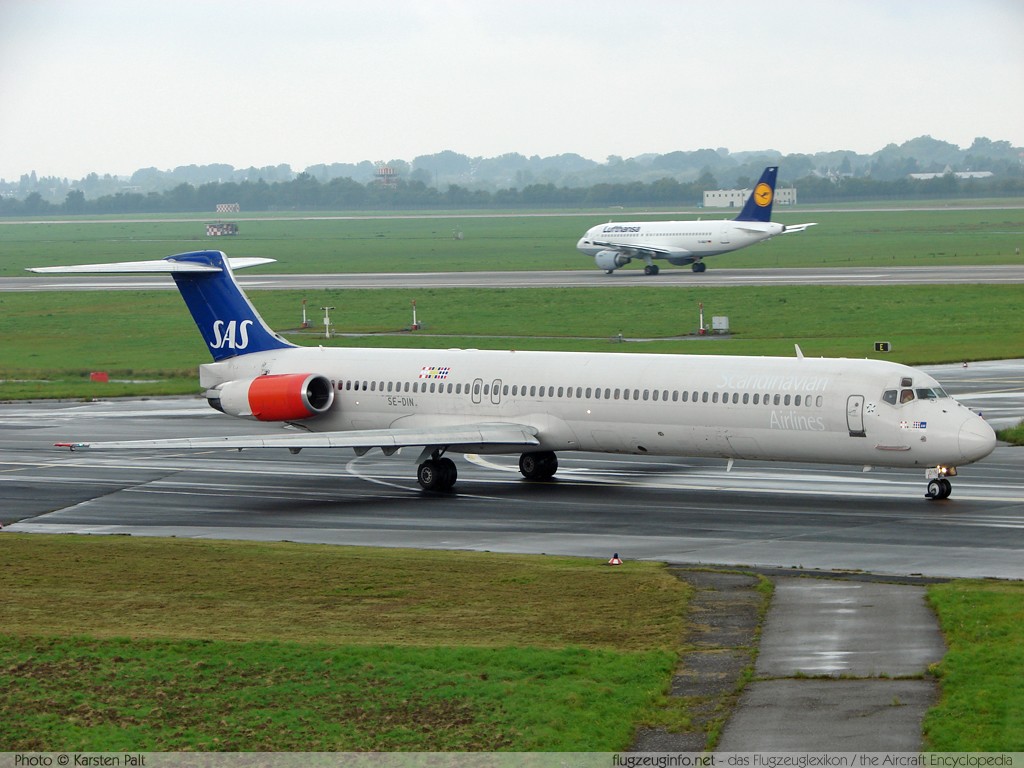 McDonnell Douglas MD-82 SAS Scandinavian Airline System SE-DIN 49999 / 1803  Düsseldorf International (EDDL / DUS) 2007-09-06 ï¿½ Karsten Palt, ID 484