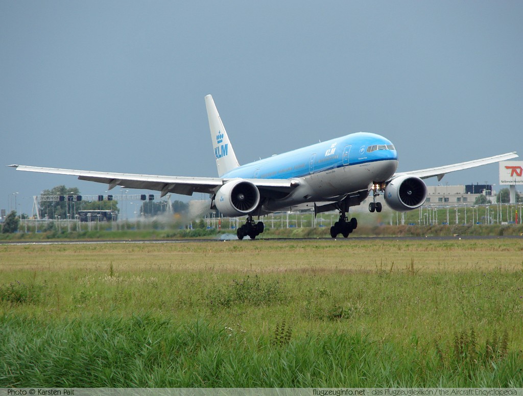 Boeing 777-206ER KLM - Royal Dutch Airlines PH-BQC 29397 / 461 Amsterdam-Schiphol (EHAM / AMS) 2007-06-19 � Karsten Palt, ID 347 Boeing 777-206ER KLM - Royal Dutch Airlines PH-BQC 29397 / 461 Amsterdam-Schiphol (EHAM / AMS) 2007-06-19 � Karsten Palt, ID 347