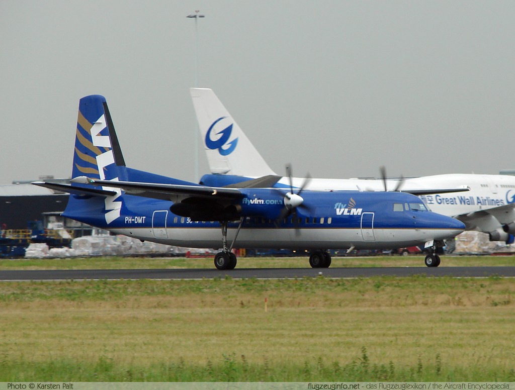 Fokker Fokker 50 VLM Airlines PH-DMT 20208 Amsterdam-Schiphol (EHAM / AMS) 2007-06-19 � Karsten Palt, ID 350 Fokker Fokker 50 VLM Airlines PH-DMT 20208 Amsterdam-Schiphol (EHAM / AMS) 2007-06-19 � Karsten Palt, ID 350